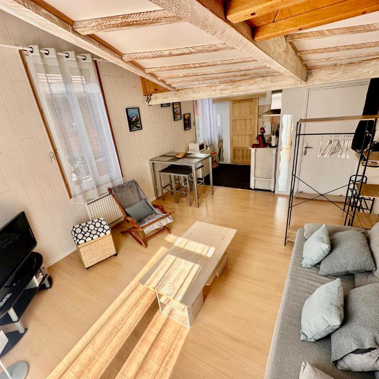 Le Marquis - Proche gare - 15 min Sanctuaire - One-Bedroom Apartment - 22