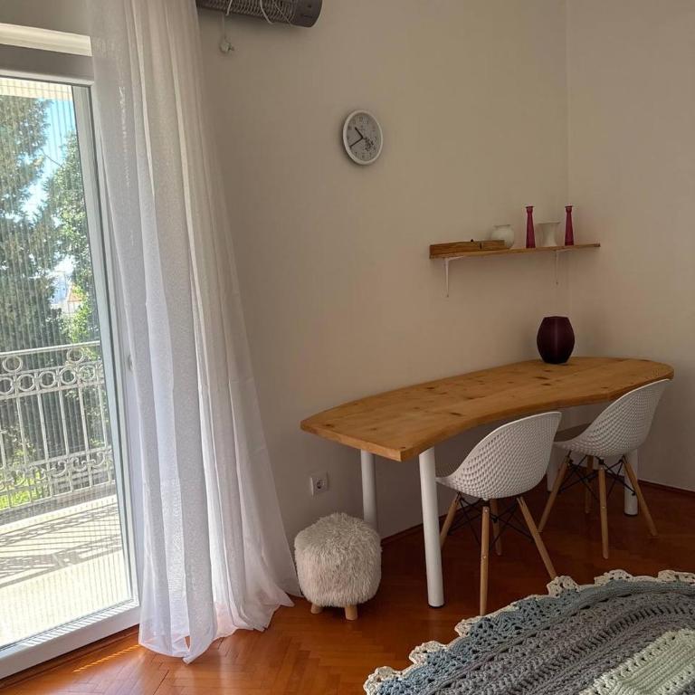 Barbara - Two-Bedroom Apartment - 10
