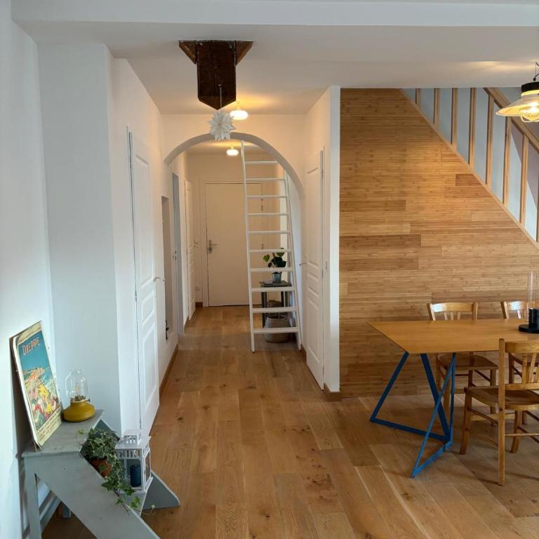 Duplex Spacieux et Lumineux au cœur de Dieppe - Appartement - 6