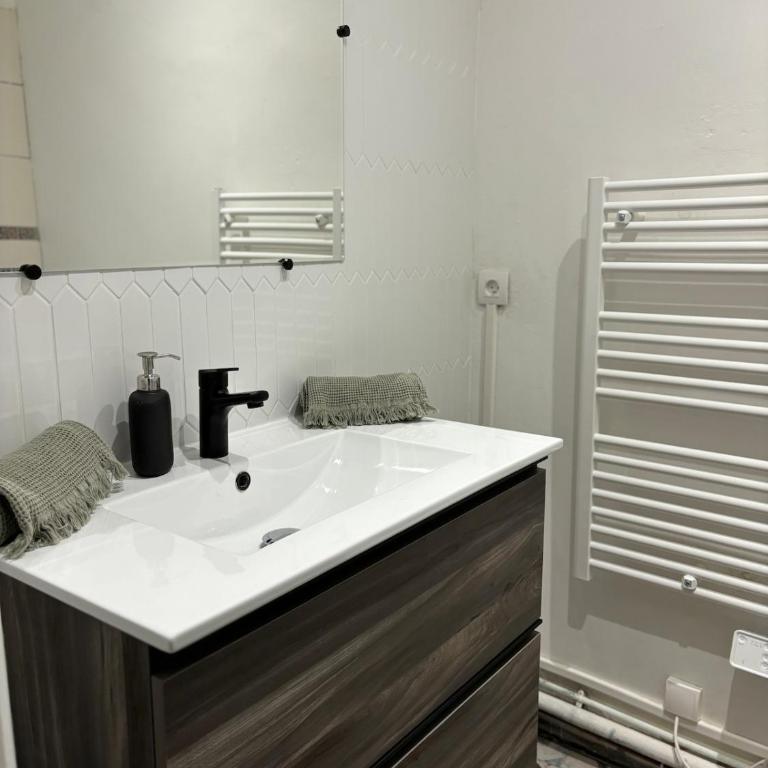 Spacious studio on the edge of the historic center - Apartment mit 1 Schlafzimmer - 7