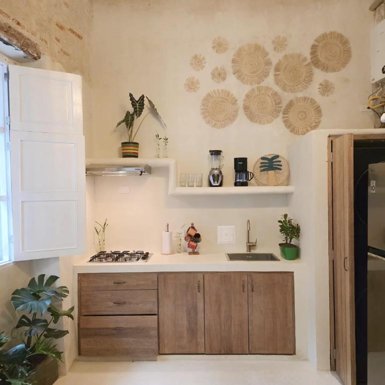 Casa Alegre- Colonial House 1789 Jacussi, Old City - Three-Bedroom Townhouse - 7