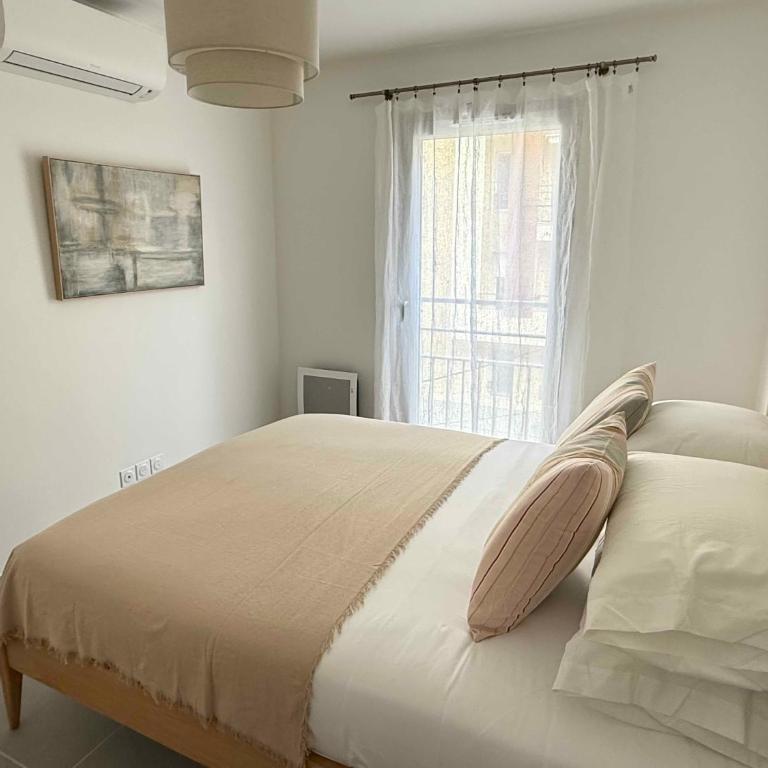 Les Terrasses d'Antibes - 2BR Duplex with Terrace - Two-Bedroom Apartment with Balcony and Terrace - 8