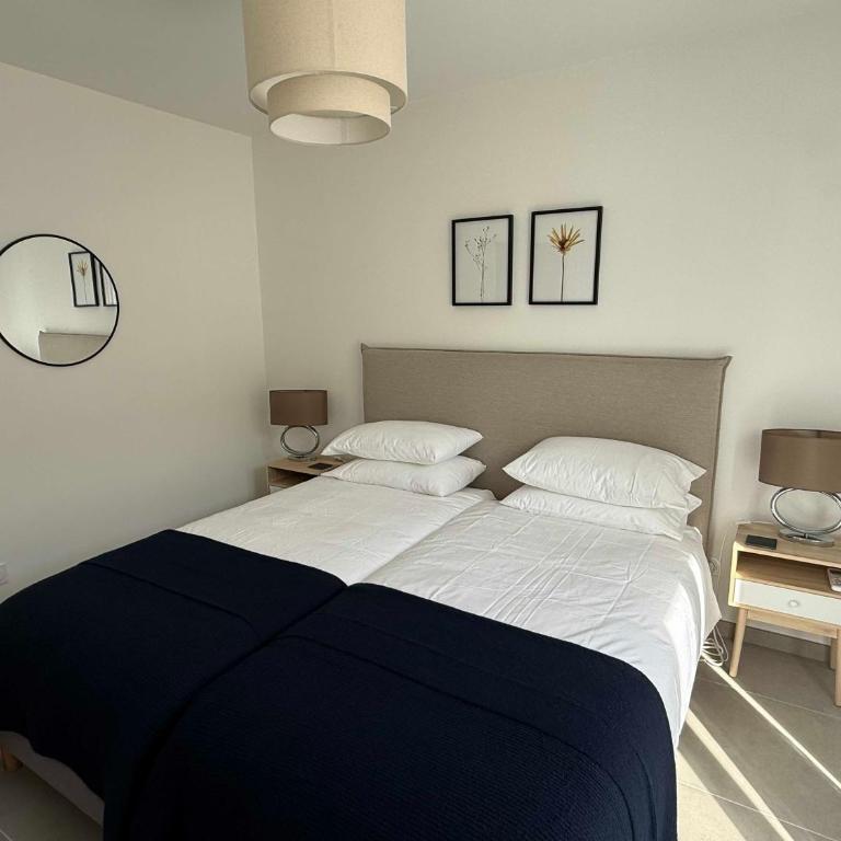 Les Terrasses d'Antibes - 2BR Duplex with Terrace - Two-Bedroom Apartment with Balcony and Terrace - 14