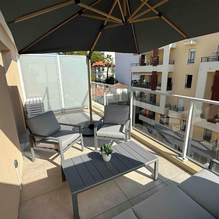Les Terrasses d'Antibes - 2BR Duplex with Terrace - Two-Bedroom Apartment with Balcony and Terrace - 18