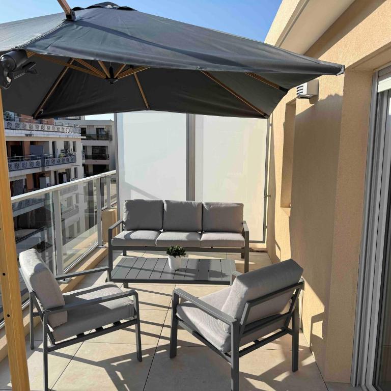 Les Terrasses d'Antibes - 2BR Duplex with Terrace - Two-Bedroom Apartment with Balcony and Terrace - 20