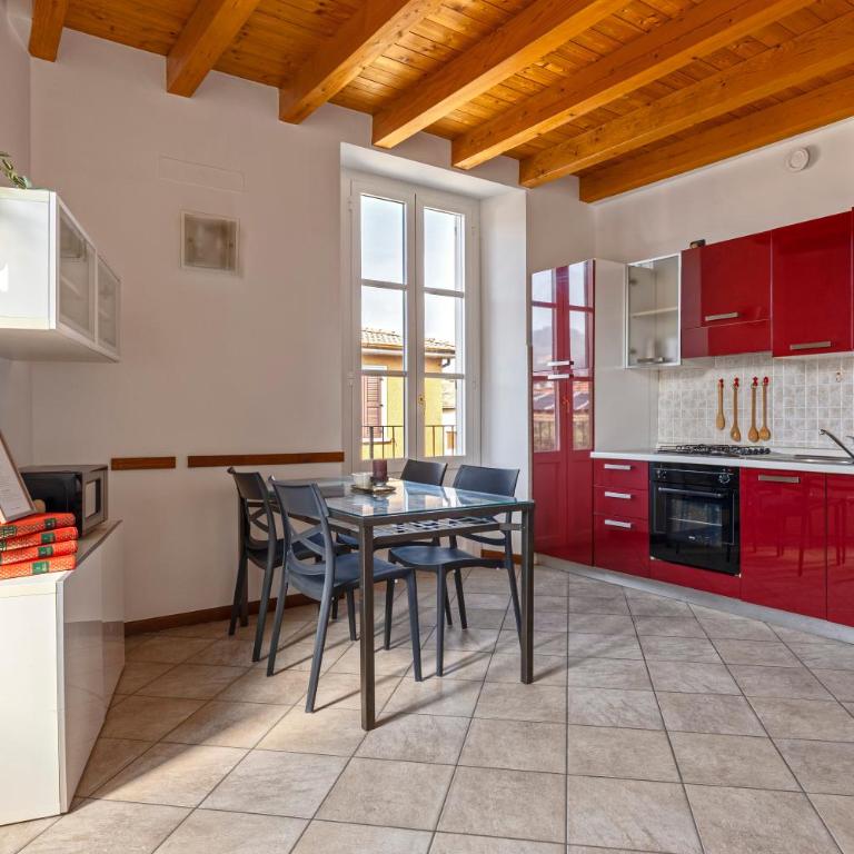 Luminoso Vicino al Parco e alla porta città alta - Appartamento con 1 Camera da Letto e Balcone - 2