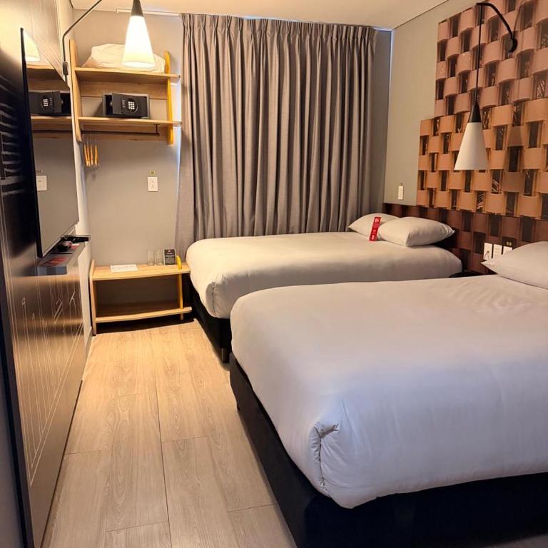ibis Cucuta - Habitación Doble Superior - 2 camas dobles - 9