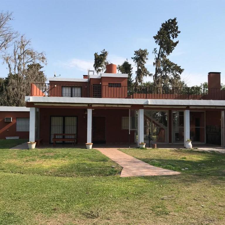 Casa Quinta Pergamino - Three-Bedroom House - 1