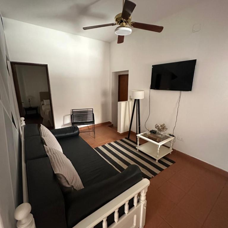 Departamento en el corazón de Tartagal - Two-Bedroom Apartment - 4