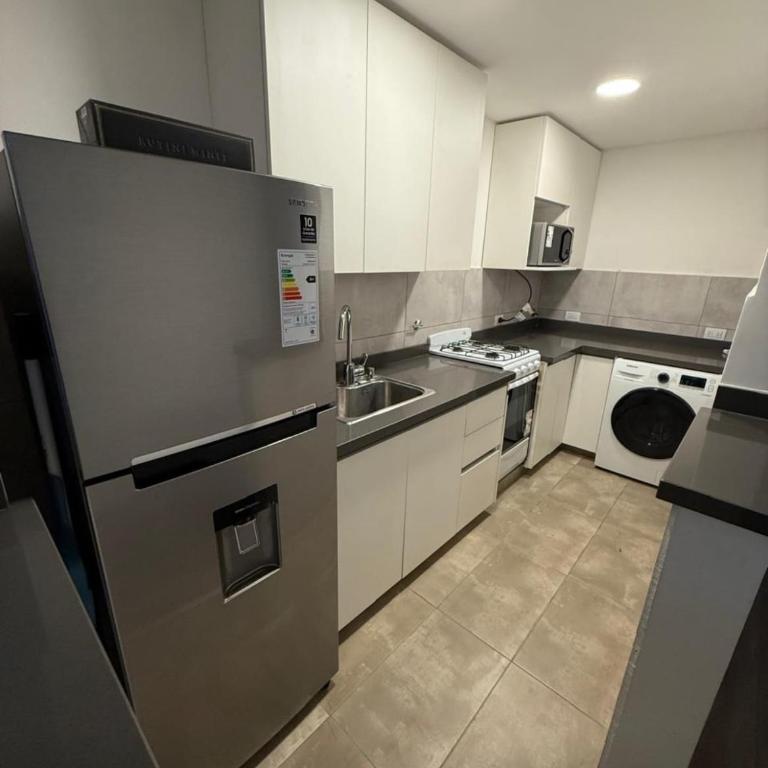 Departamento de 2 habitaciones, pileta, patio, cochera - Two-Bedroom Apartment - 8