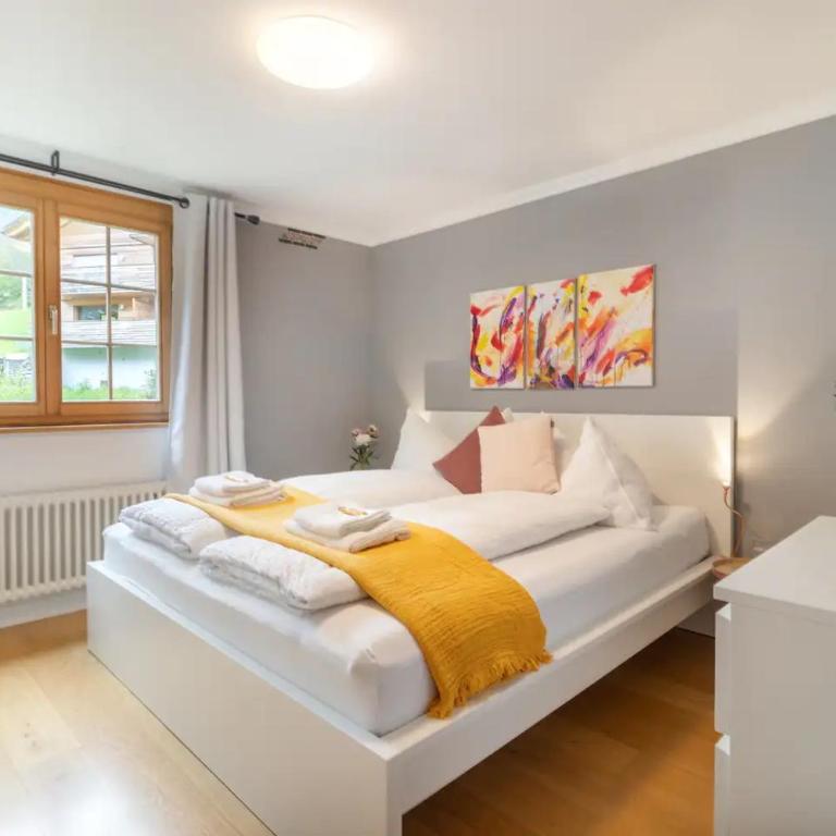 Spacious 1BR Apartment - Ski-in, Ski-out - by Wengen Rentals - Apartment mit 1 Schlafzimmer und Terrasse - 1