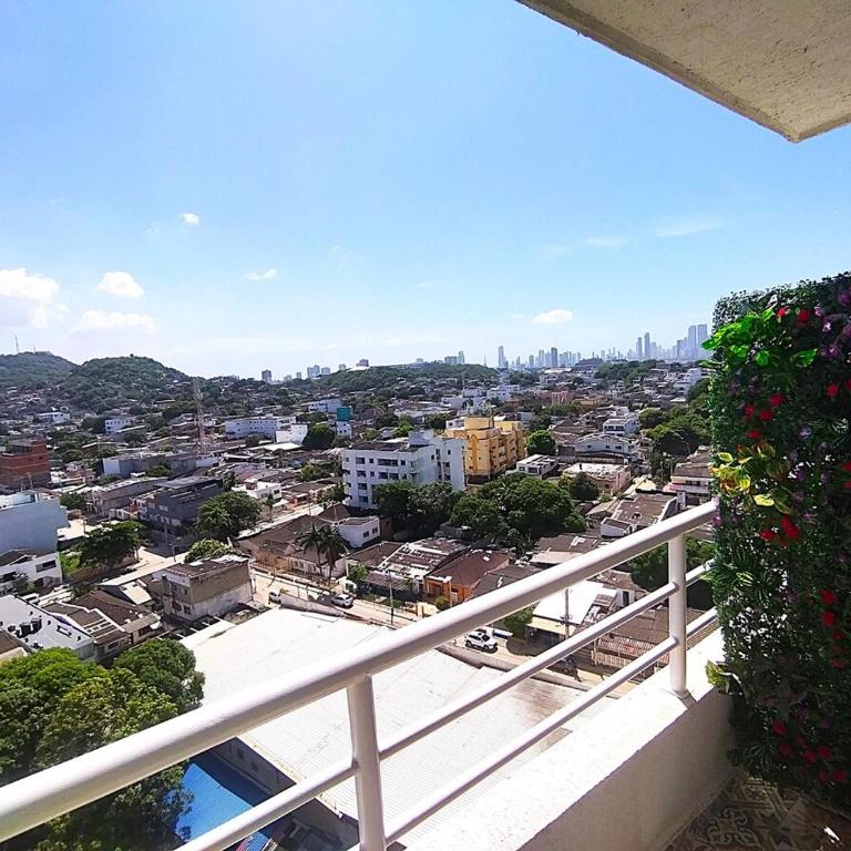 Apartamento en Cartagena cerca a la playa de Marbella - Three-Bedroom Apartment - 6