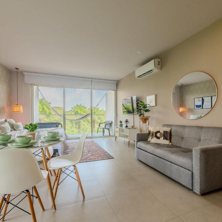Oceanfront condominium with direct beach access Morros IO - Deluxe One-Bedroom Apartment - 11