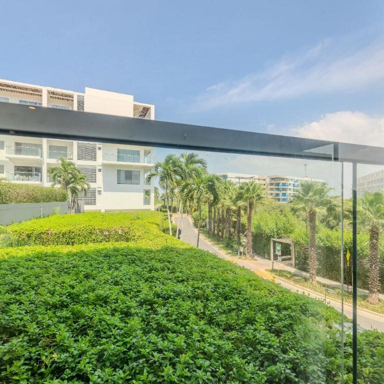 Oceanfront condominium with direct beach access Morros IO - Deluxe One-Bedroom Apartment - 23