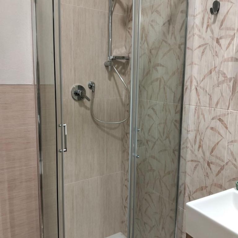 La casetta di Tommy e Vitto in pieno centro a Sanremo bilocale 4 posti letto - Appartamento con 1 Camera da Letto - 15