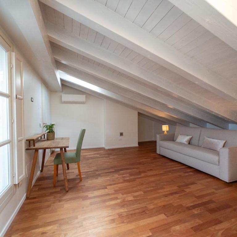 On My Way Loft-Central Rooftop Apt with AC Terrace - Appartamento con 3 Camere da Letto - 5