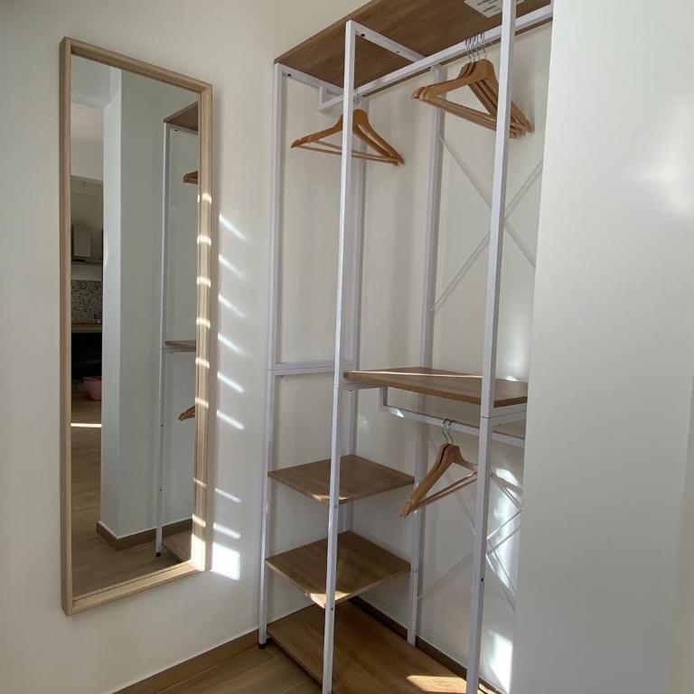 Chez Nuri - One-Bedroom Apartment - 9