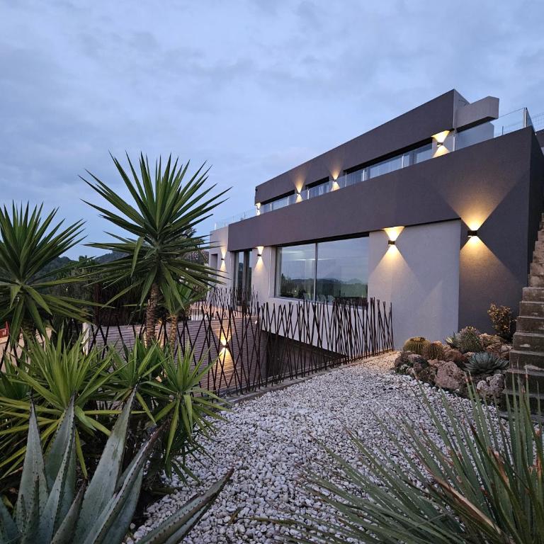 Casa Lou, architect villa with heated pool at Begur, 470m2 - Villa con piscina privada - 1