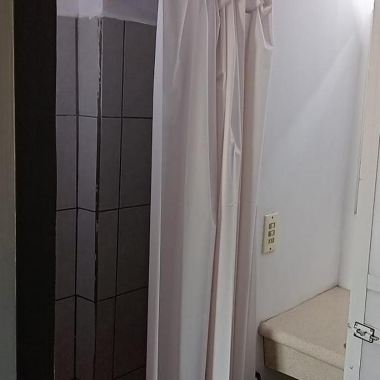 Vagabundo Expo Guadalajara - Economy Quadruple Room - 9