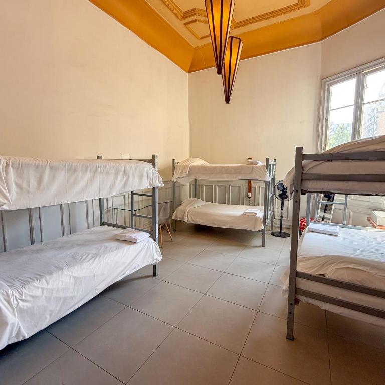 Happy House Hostel - Bed in 8-Bed Mixed Dormitory Room - 10