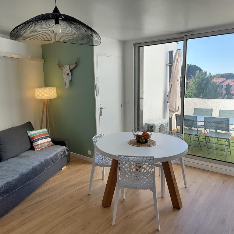 Appt 3 pièces climatisé avec terrasse - draps et serviettes non fournis - Appartamento con 2 Camere da Letto - 10