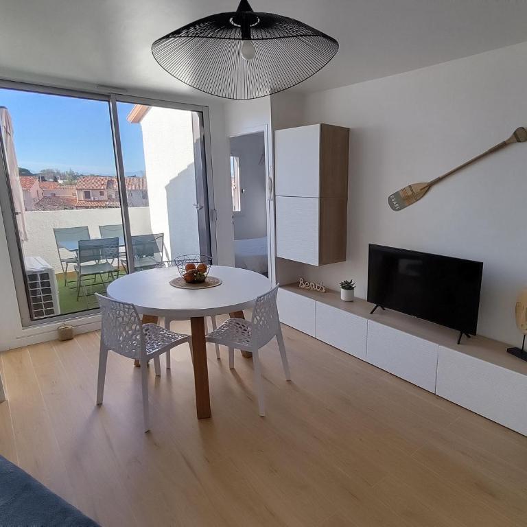 Appt 3 pièces climatisé avec terrasse - draps et serviettes non fournis - Appartamento con 2 Camere da Letto - 2