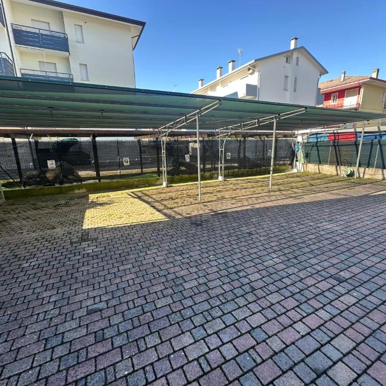 Casa Michela - Trilocale con terrazza by Agenzia Cocal - Appartamento con 2 Camere da Letto - 12