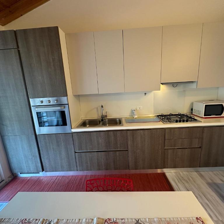 Casa Michela - Trilocale con terrazza by Agenzia Cocal - Appartamento con 2 Camere da Letto - 11