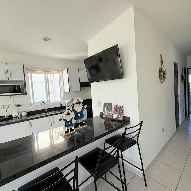 Depto Moderno Blanco Esmeralda 3 min Malecón y Playas - Apartamento de 3 dormitorios - 7