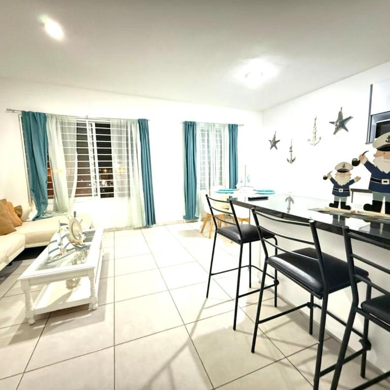 Depto Moderno Blanco Esmeralda 3 min Malecón y Playas - Apartamento de 3 dormitorios - 12