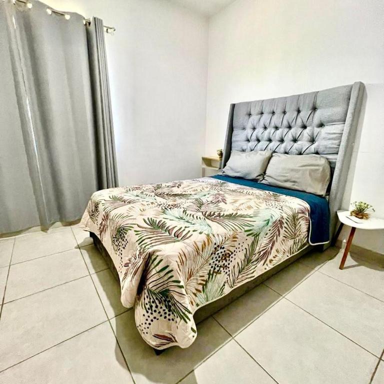 Depto Moderno Blanco Esmeralda 3 min Malecón y Playas - Apartamento de 3 dormitorios - 15