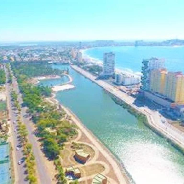 Depto Moderno Blanco Esmeralda 3 min Malecón y Playas - Apartamento de 3 dormitorios - 20