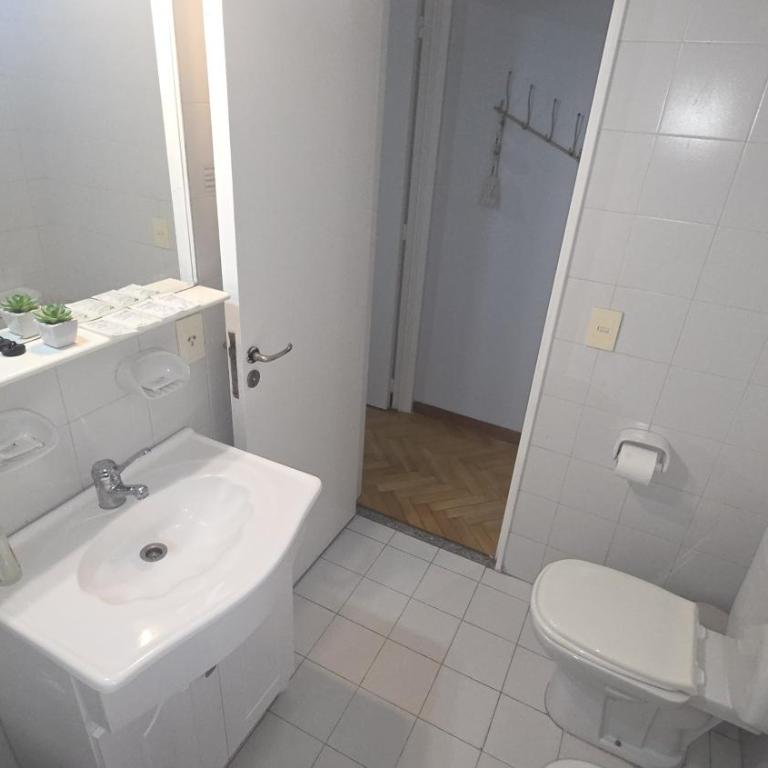 Departamento de dos ambientes con amplio balcón, muy luminoso - Apartamento de 1 dormitorio - 19