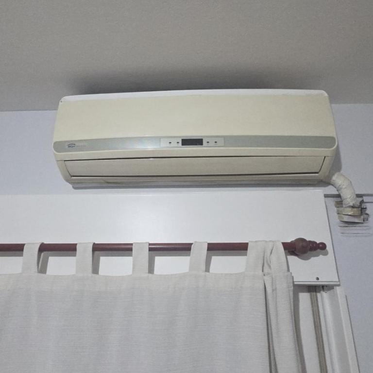 Departamento de dos ambientes con amplio balcón, muy luminoso - Apartamento de 1 dormitorio - 24