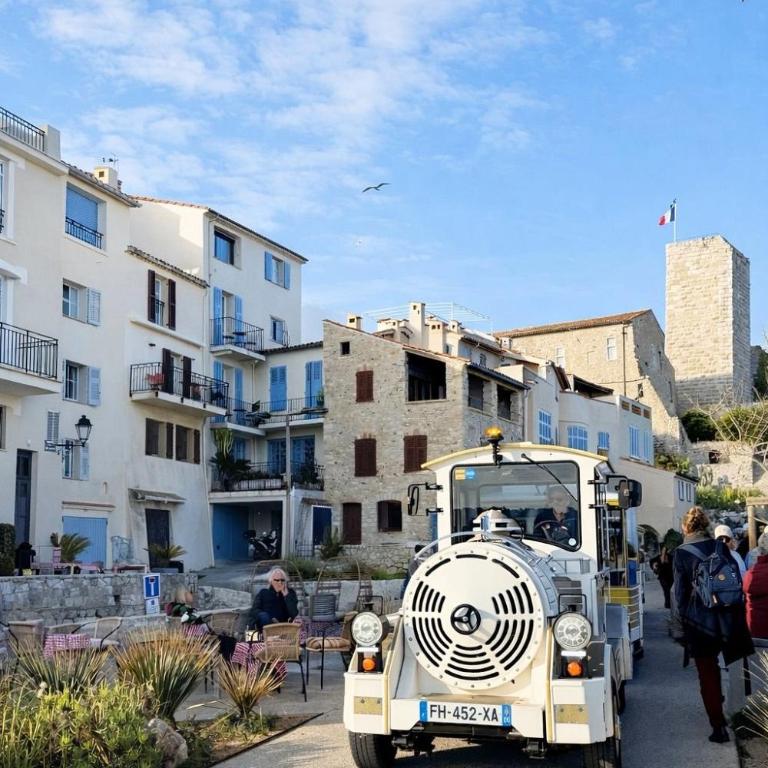 Old Town Antibes Apartment with AC 320m from Beach - Appartement Supérieur - 21