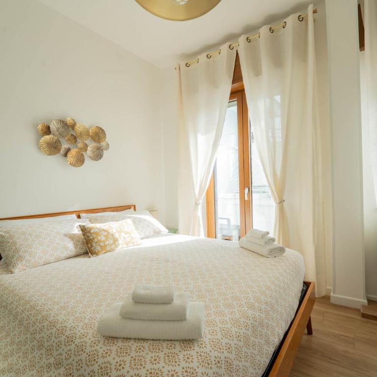 LuLi Rooms Napoli - Camera Matrimoniale con Balcone - 11