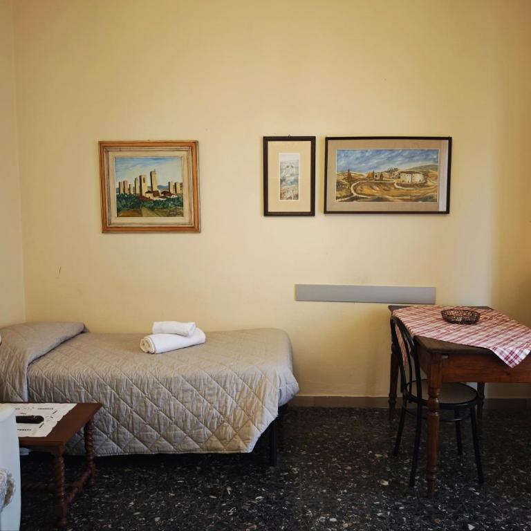 Lovely Balcony San Gimignano Apartments - Two-Bedroom Apartment - 17