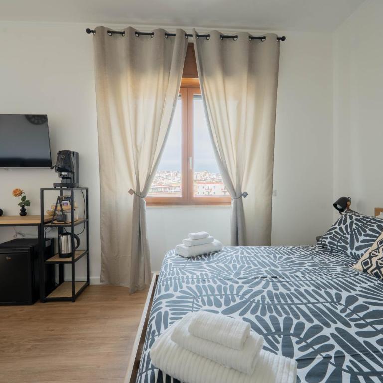 LuLi Rooms Napoli - Camera Quadrupla con Balcone - 3