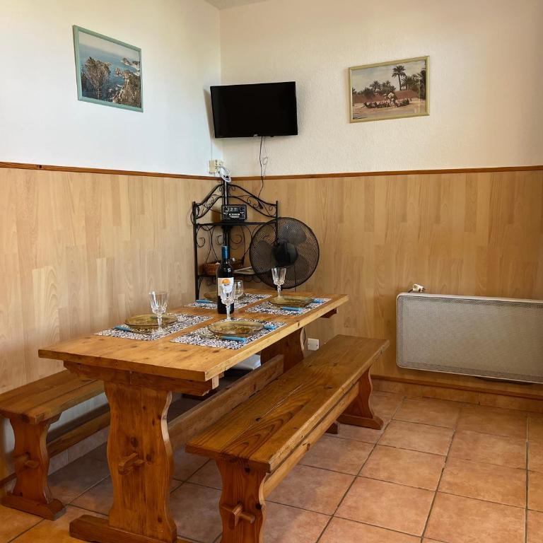 Studio Familial Piscine, Parking, Proche Plage - Idéal 4 pers, Budget Serré, Gruissan - FR-1-796-58 - Appartamento - 3