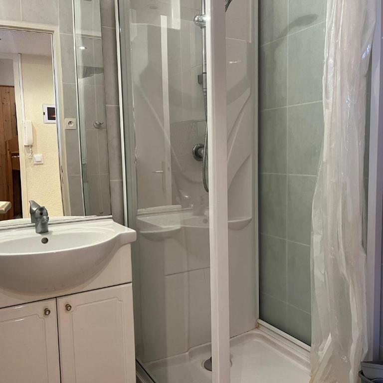 Studio Familial Piscine, Parking, Proche Plage - Idéal 4 pers, Budget Serré, Gruissan - FR-1-796-58 - Appartamento - 9