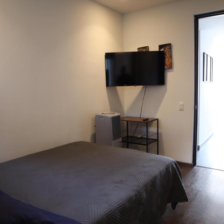 Apartamento totalmente equipado, 3 hab, 3 baños, balcón, terraza, cocina y lavandero - Three-Bedroom Apartment - 60