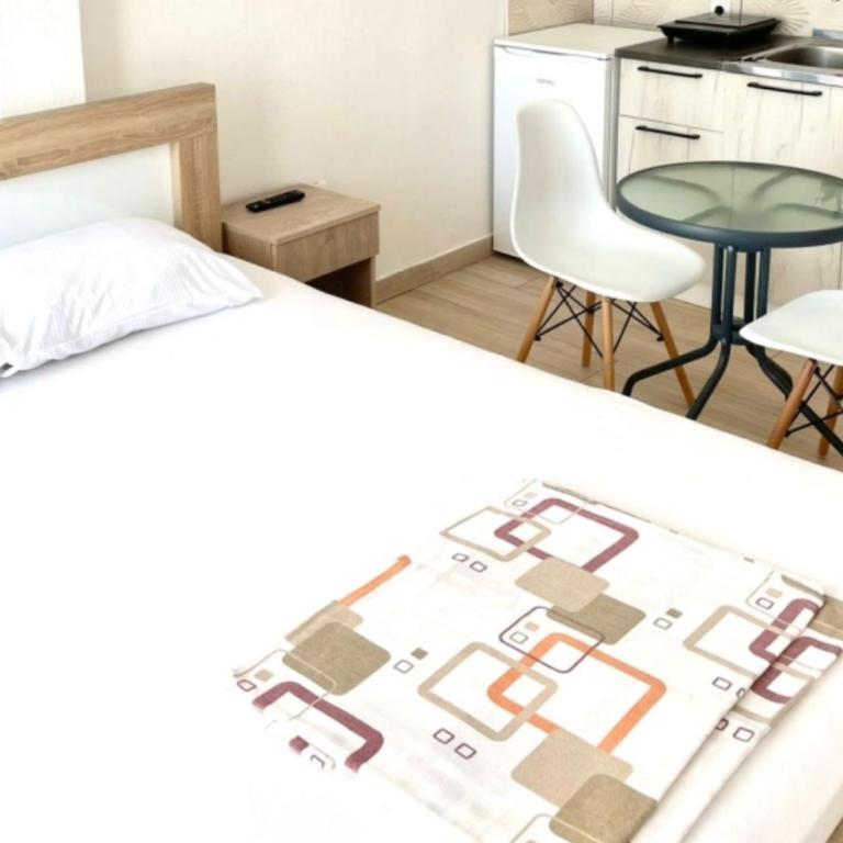 Comfort Apartments N - Studio - 8