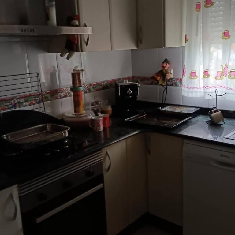 Casa De 4 Ambientes a metros de la Playa - Three-Bedroom House - 15