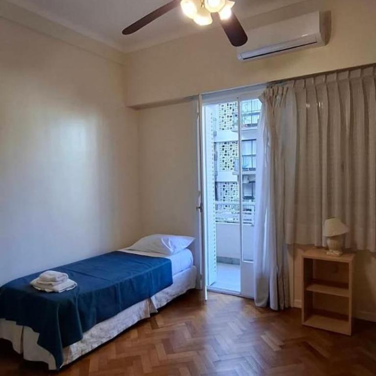Casa De 4 Ambientes a metros de la Playa - Three-Bedroom House - 22