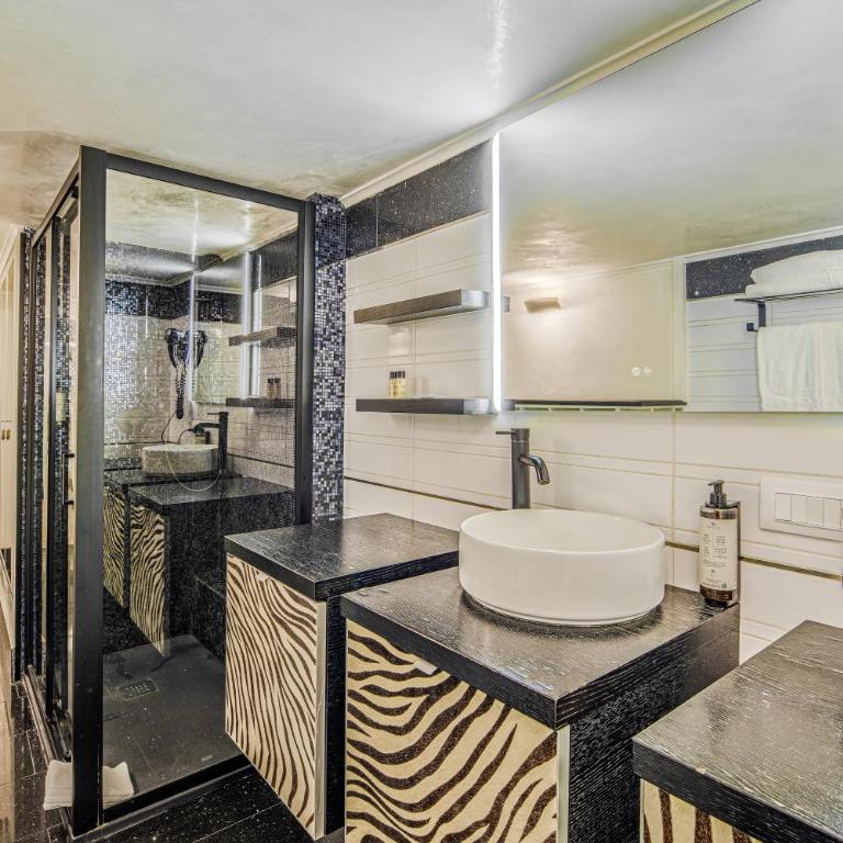 Home at Rome Luxury Navona Suites - Camera Deluxe su 2 Livelli - 3