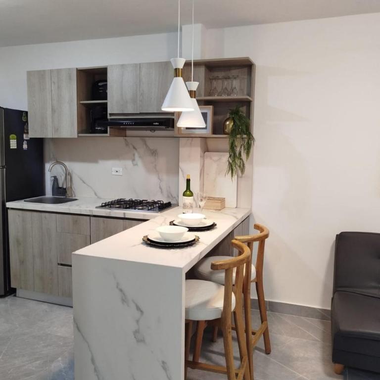 Apartamento en Cartagena cerca a la playa de Marbella - Three-Bedroom Apartment - 12