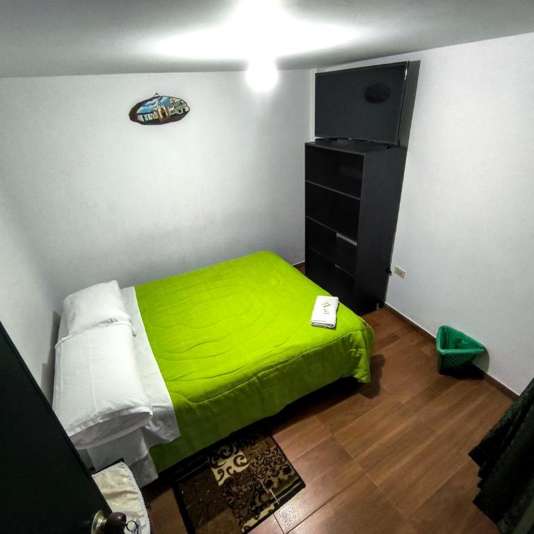 Hospedaje Los recuerdos de Florito Y Leo - Habitación Doble con baño compartido - 1