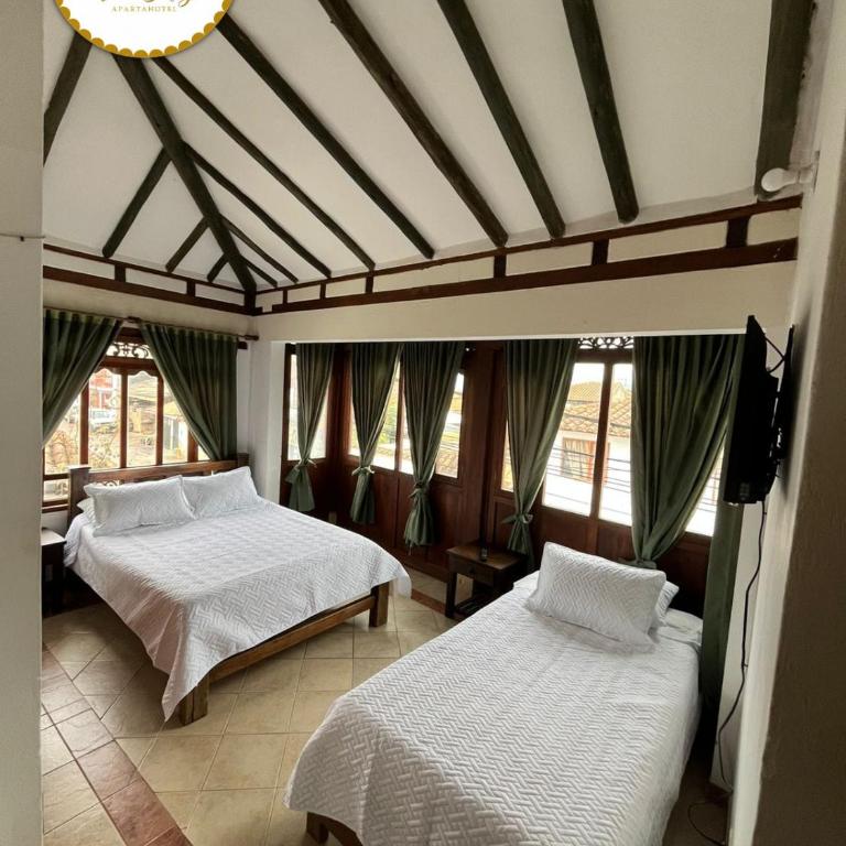 Apartahotel Villa May - Family Room - 1