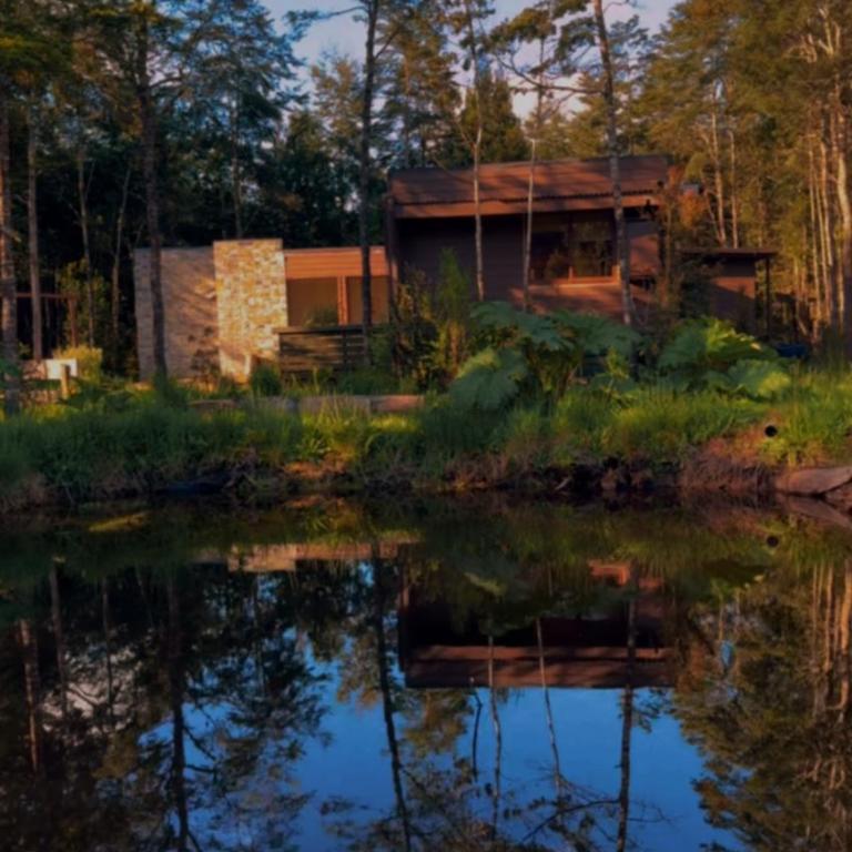 Refugio Los Coigues Casa en bosque con tinaja - Three-Bedroom House - 3
