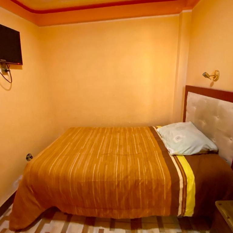 Chostel - Habitación Individual con baño privado - 1